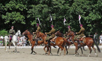 Pokaz kawaleryjski w Łazienkach Królewskich